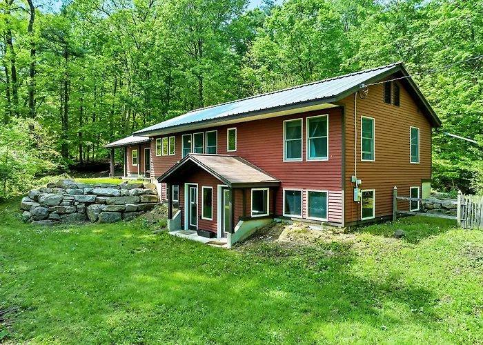 Saratoga Guest House