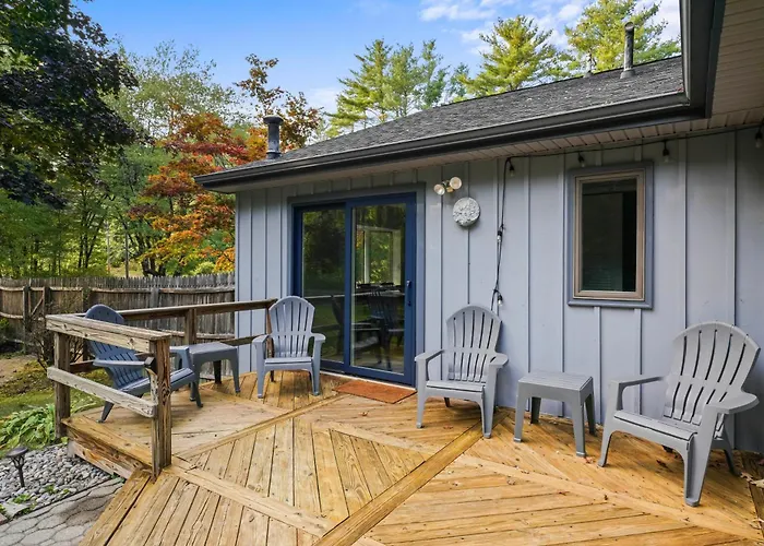 8 Mi To Saratoga Race Course: Quiet Family Home